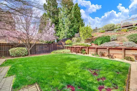 Exterior - 2156 Fieldcrest Ave, Fairfield, CA 94534 photo 7 of 18
