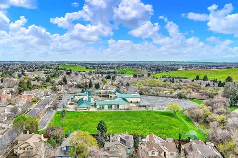 View/Area - 2156 Fieldcrest Ave, Fairfield, CA 94534 photo 5 of 5