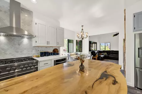 Kitchen - 2156 Fieldcrest Ave, Fairfield, CA 94534 photo 9 of 11