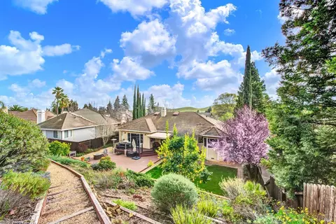 Exterior - 2156 Fieldcrest Ave, Fairfield, CA 94534 photo 17 of 18