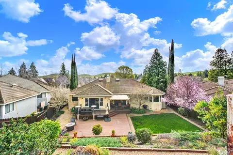 Exterior - 2156 Fieldcrest Ave, Fairfield, CA 94534 photo 15 of 18