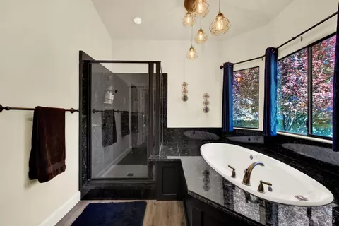 Bath - 2156 Fieldcrest Ave, Fairfield, CA 94534 photo 3 of 7