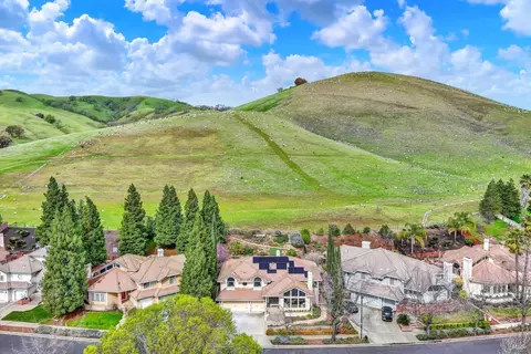 View/Area - 2156 Fieldcrest Ave, Fairfield, CA 94534 photo 3 of 5