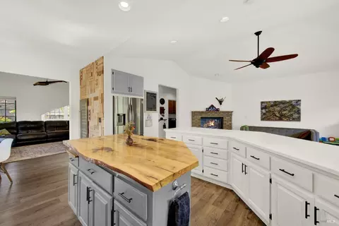 Kitchen - 2156 Fieldcrest Ave, Fairfield, CA 94534 photo 8 of 11