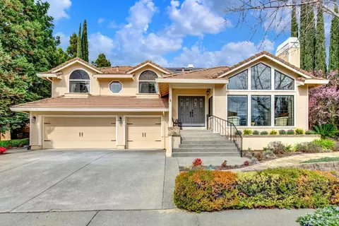 Exterior - 2156 Fieldcrest Ave, Fairfield, CA 94534 photo 3 of 18
