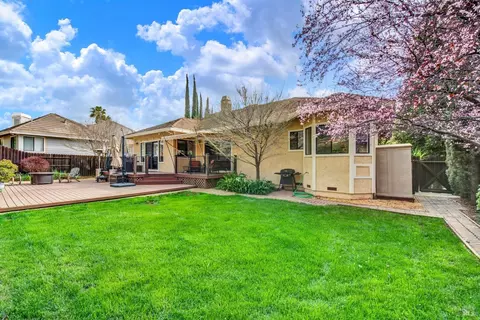 Exterior - 2156 Fieldcrest Ave, Fairfield, CA 94534 photo 6 of 18