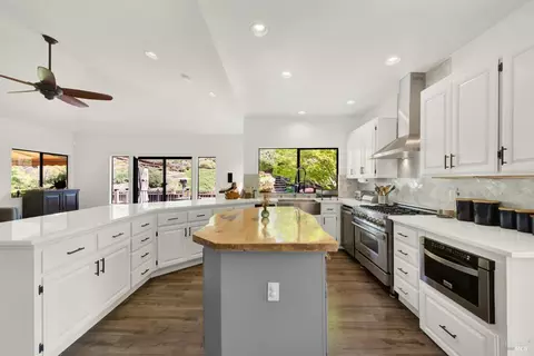 Kitchen - 2156 Fieldcrest Ave, Fairfield, CA 94534 photo 6 of 11