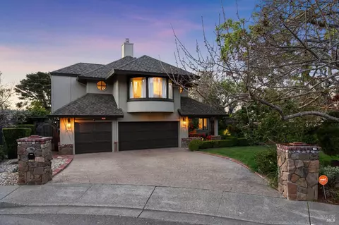 10 Jefferson Ct, Novato, CA 94947