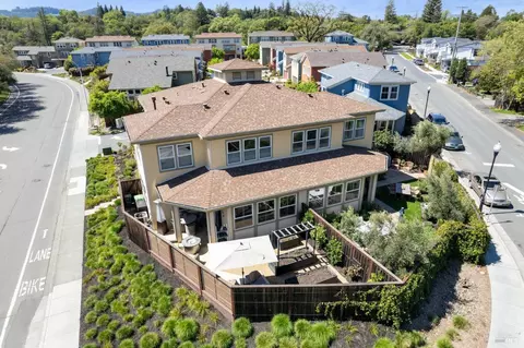 101 Grayson Way, Healdsburg, CA 95448