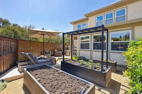 Exterior - 101 Grayson Way, Healdsburg, CA 95448 photo 9 of 10