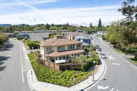 View/Area - 101 Grayson Way, Healdsburg, CA 95448 photo 2 of 4