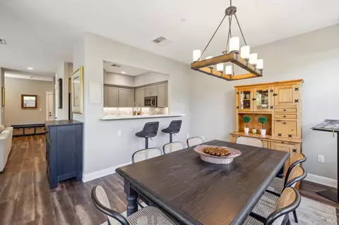 Dining - 101 Grayson Way, Healdsburg, CA 95448 photo 1 of 2