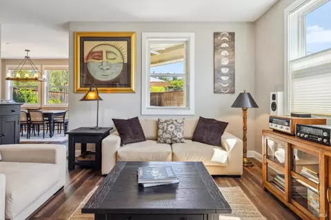 Living - 101 Grayson Way, Healdsburg, CA 95448 photo 4 of 4