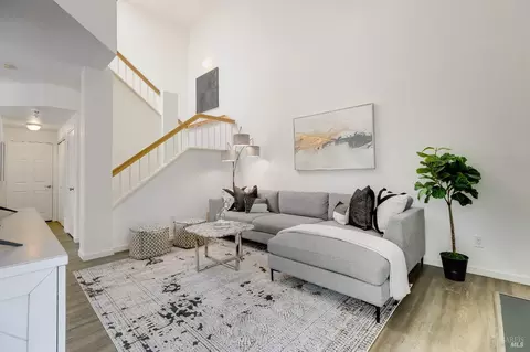 Living - 94 Del Sur St, Vallejo, CA 94591 photo 1 of 5
