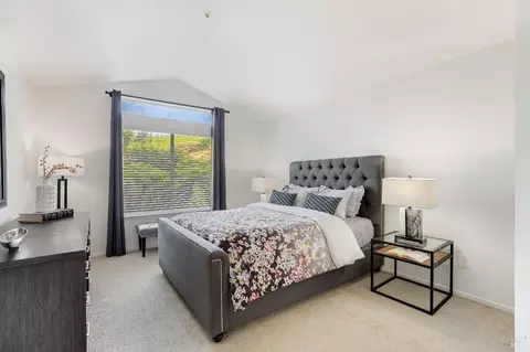 Bedroom - 94 Del Sur St, Vallejo, CA 94591 photo 1 of 6