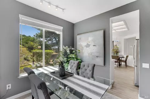 Dining - 94 Del Sur St, Vallejo, CA 94591 photo 3 of 3