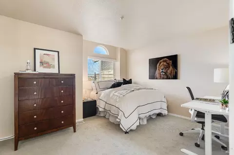 Bedroom - 94 Del Sur St, Vallejo, CA 94591 photo 4 of 6