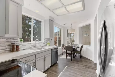 Kitchen - 94 Del Sur St, Vallejo, CA 94591 photo 4 of 4
