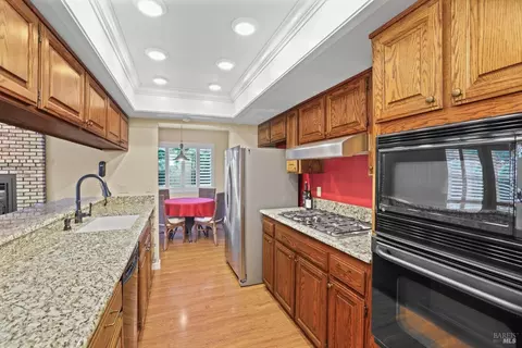 Kitchen - 920 Monique Way, Dixon, CA 95620 photo 3 of 3