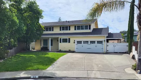 96 Auburn Ct, Vacaville, CA 95688