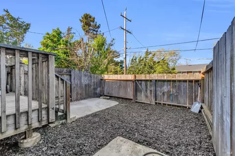Exterior - 122 Calhoun St, Vallejo, CA 94590 photo 5 of 5