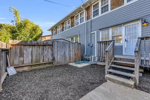 Exterior - 122 Calhoun St, Vallejo, CA 94590 photo 4 of 5