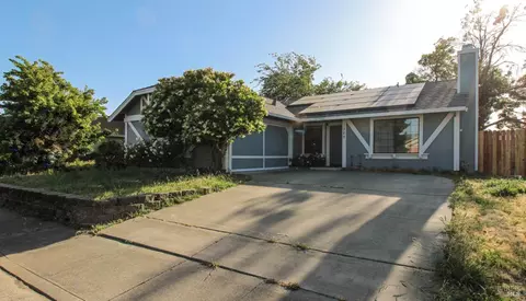 1320 Lois Ln, Suisun City, CA 94585