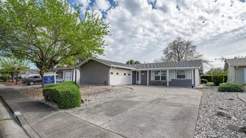 126 Isle Royale Cir, Vacaville, CA 95687