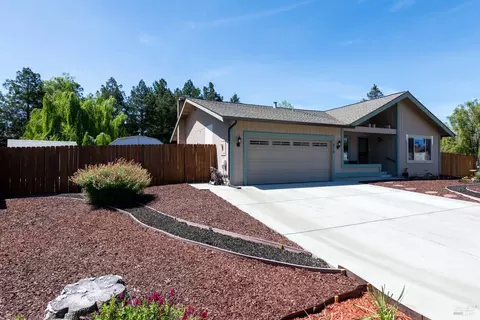 210 Garfield Dr, Petaluma, CA 94954