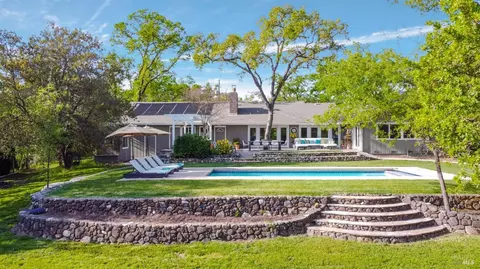 122 Bonnie Way, Glen Ellen, CA 95442