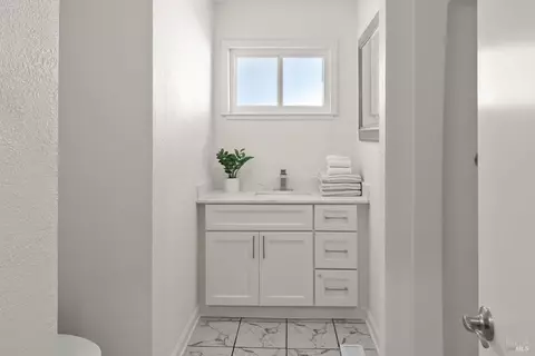 Bath - 290 S 8th St, Dixon, CA 95620 photo 1 of 4