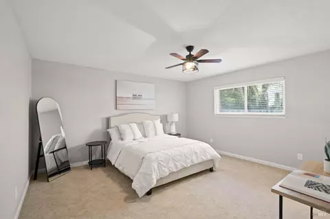 Bedroom - 290 S 8th St, Dixon, CA 95620 photo 4 of 5