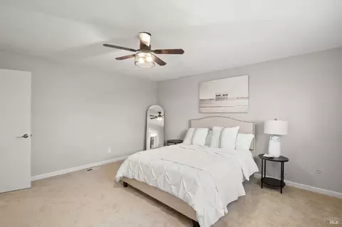 Bedroom - 290 S 8th St, Dixon, CA 95620 photo 5 of 5