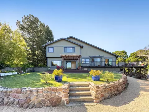 483 San Andreas Dr, Novato, CA 94945