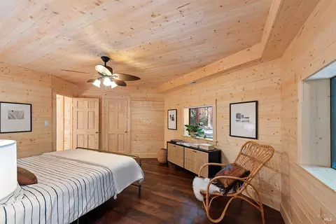 Bedroom - 11046 Golf Ct, Monte Rio, CA 95462 photo 4 of 5