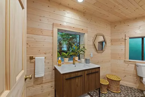 Bath - 11046 Golf Ct, Monte Rio, CA 95462 photo 4 of 4