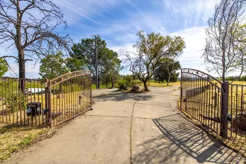 7786 W Ranch Ln, Vacaville, CA 95688