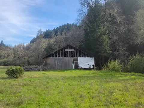 10681 Hearst Rd, Willits, CA 95490 photo 9