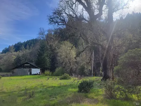 10681 Hearst Rd, Willits, CA 95490 photo 5
