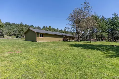 Exterior - 46250 Iversen Dr, Gualala, CA 95445 photo 4 of 24