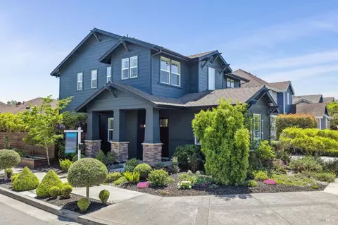 1698 Southridge Dr, Petaluma, CA 94954