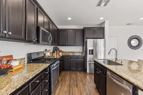 Kitchen - 230 Heritage Ln, Dixon, CA 95620 photo 3 of 3