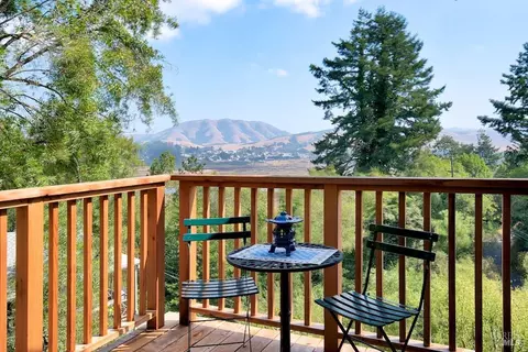 33 Portola Ave, Point Reyes Station, CA 94956