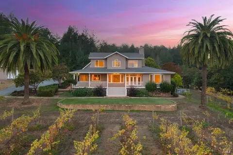 1955 W Dry Creek Rd, Healdsburg, CA 95448