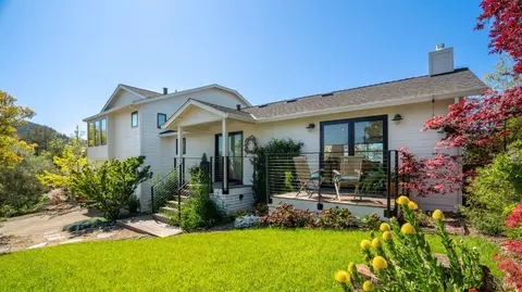 825 March Ave, Healdsburg, CA 95448