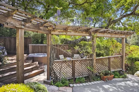 Exterior - 95 Eldridge Ave, Mill Valley, CA 94941 photo 24 of 34