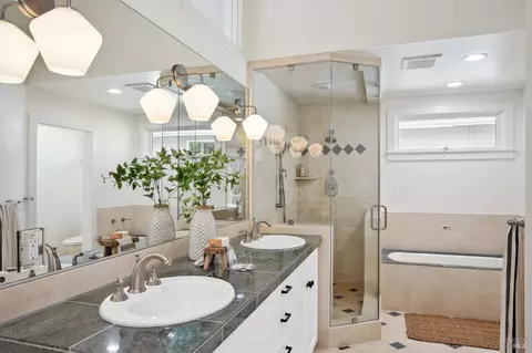 Bath - 95 Eldridge Ave, Mill Valley, CA 94941 photo 1 of 6
