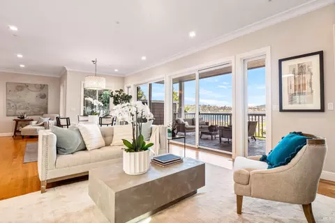 Living - 112 Filbert Ave, Sausalito, CA 94965 photo 2 of 5