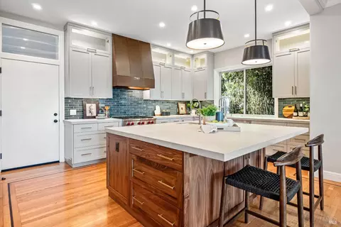 Kitchen - 112 Filbert Ave, Sausalito, CA 94965 photo 4 of 7