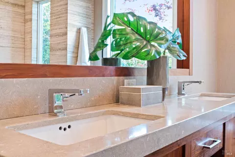 Bath - 112 Filbert Ave, Sausalito, CA 94965 photo 5 of 7